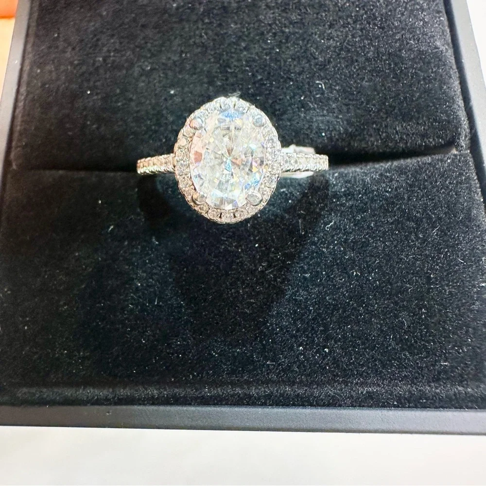 Oval Cut Moissanite Ring 2 Ct GRA Certified 18K 925 Brilliant Halo Ring - Picture 6 of 15